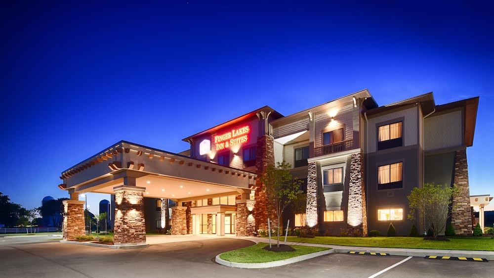 Best Western Plus Finger Lakes Inn & Suites Cortland Buitenkant foto