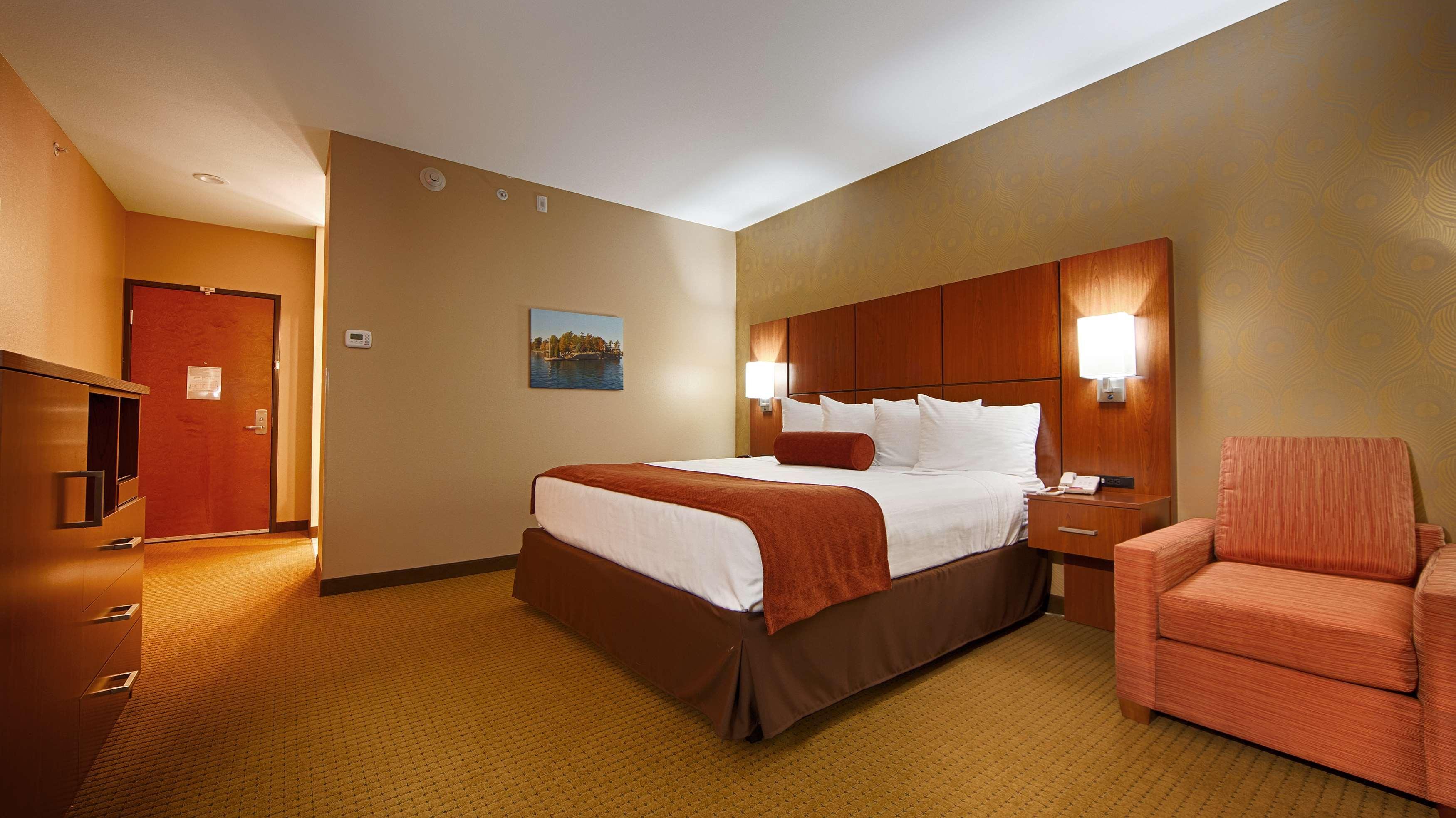 Best Western Plus Finger Lakes Inn & Suites Cortland Buitenkant foto