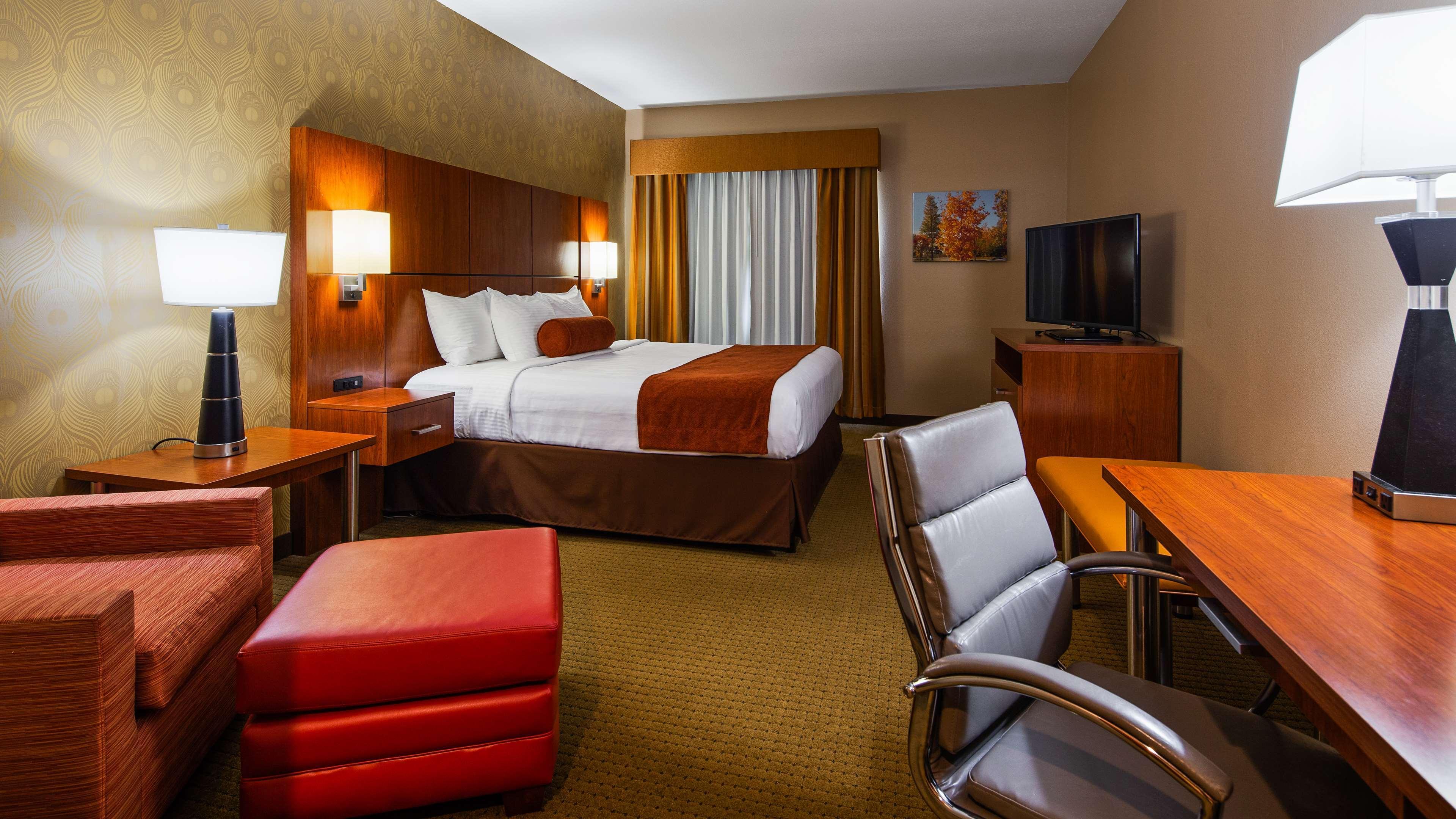 Best Western Plus Finger Lakes Inn & Suites Cortland Buitenkant foto
