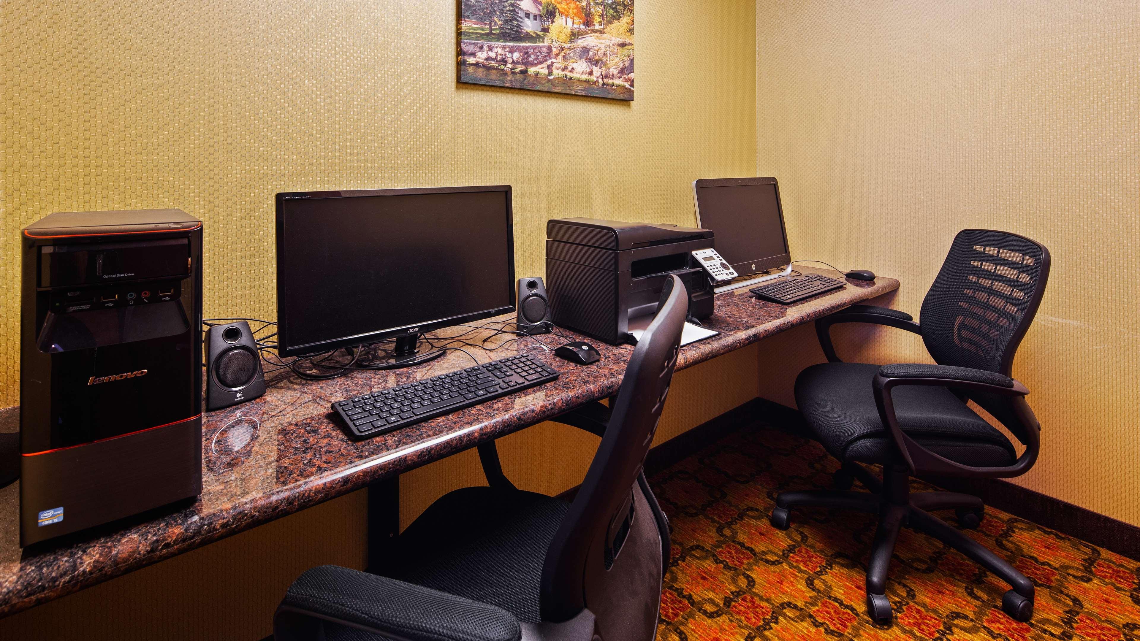Best Western Plus Finger Lakes Inn & Suites Cortland Buitenkant foto