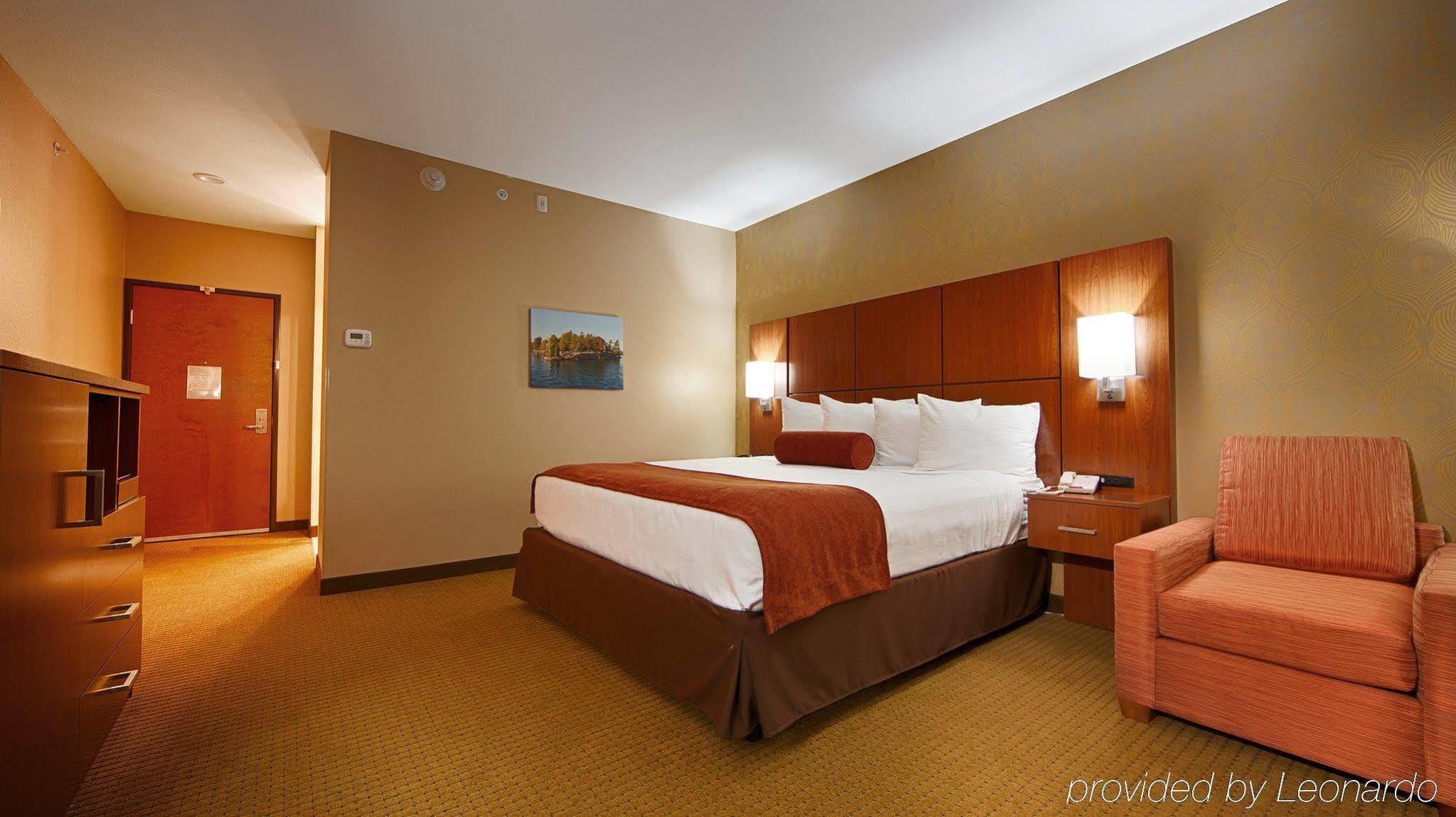 Best Western Plus Finger Lakes Inn & Suites Cortland Buitenkant foto